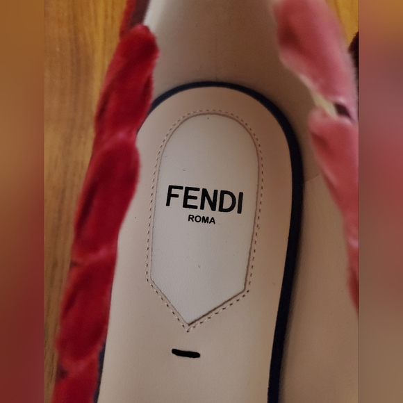 $700 New in Box 100% Authentic Women's Fendi Ballerina Flats Suede Red/Pink - Picture 7 of 11